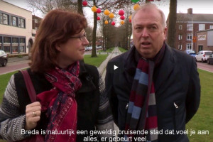 Lijstduwer Peter van der Velden in gesprek met lijsttrekker Miriam Haagh